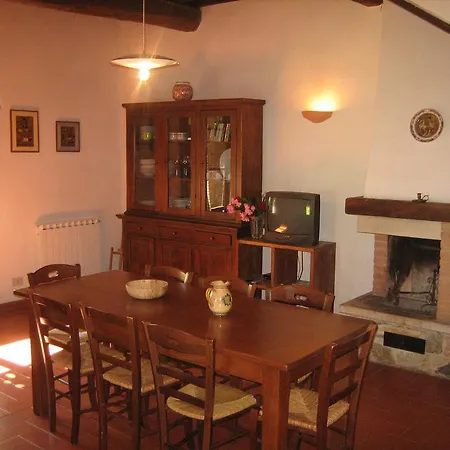 Agriturismo Il Chiassale 아파트
